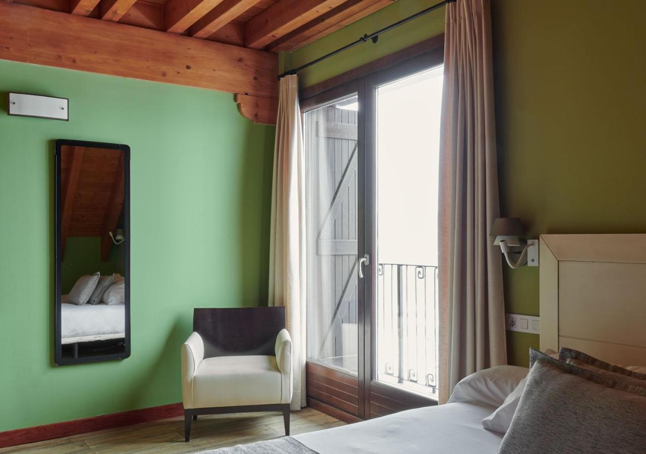 Sallent de Gállego Apartahotel Tres Quinones المظهر الخارجي الصورة