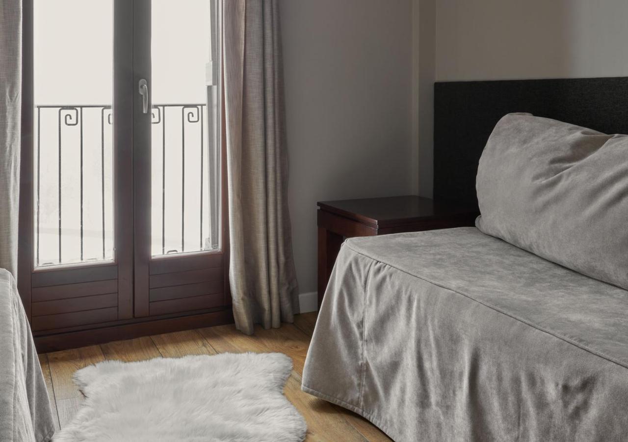 Sallent de Gállego Apartahotel Tres Quinones المظهر الخارجي الصورة